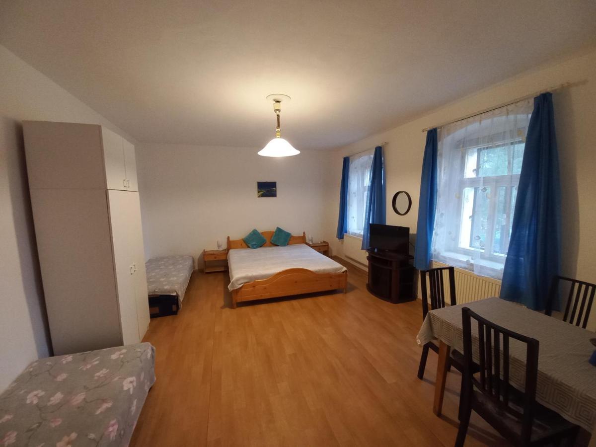 Penzionek U Frantiska Marenice Buitenkant foto