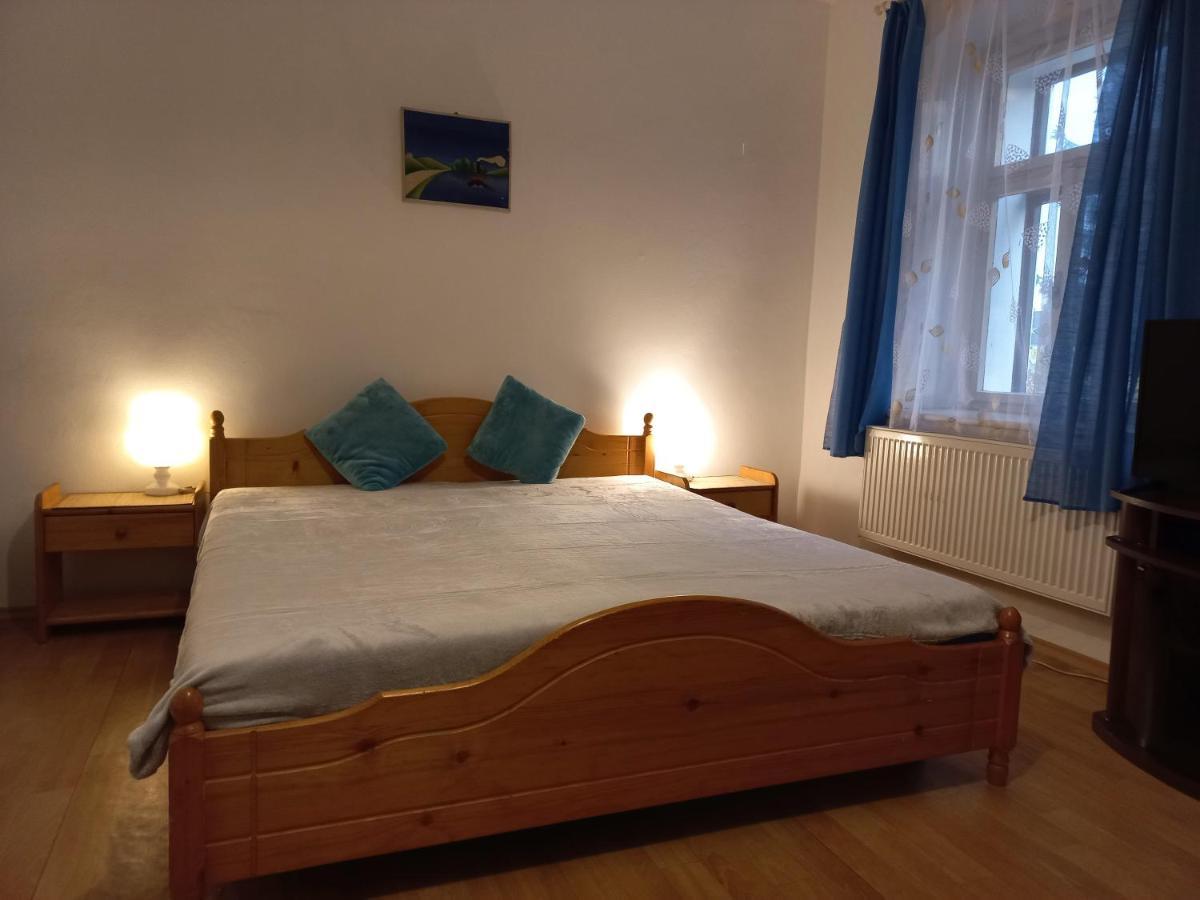Penzionek U Frantiska Marenice Buitenkant foto